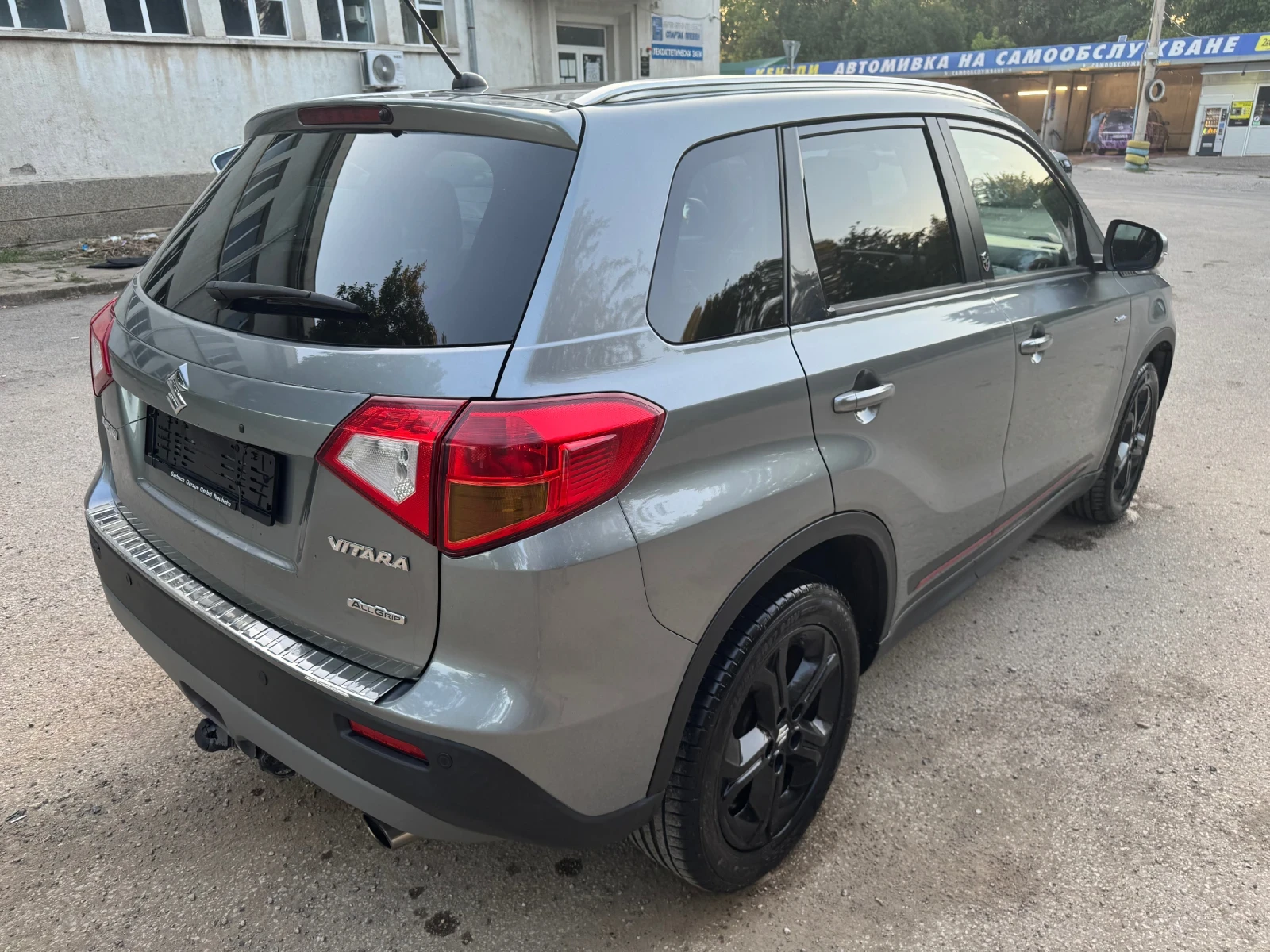 Suzuki Vitara 1.4T Boosterjet Sergio Cellano 4x4 Швейцария, снимка 6 - Автомобили и джипове - 55498823