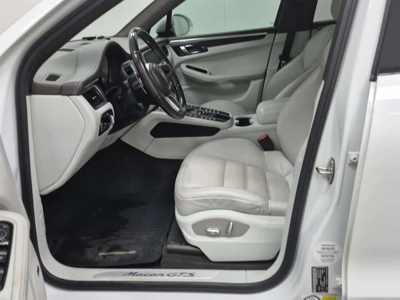 Porsche Macan * GTS * CARFAX * ЦЕНА ДО БГ, снимка 6 - Автомобили и джипове - 55693399