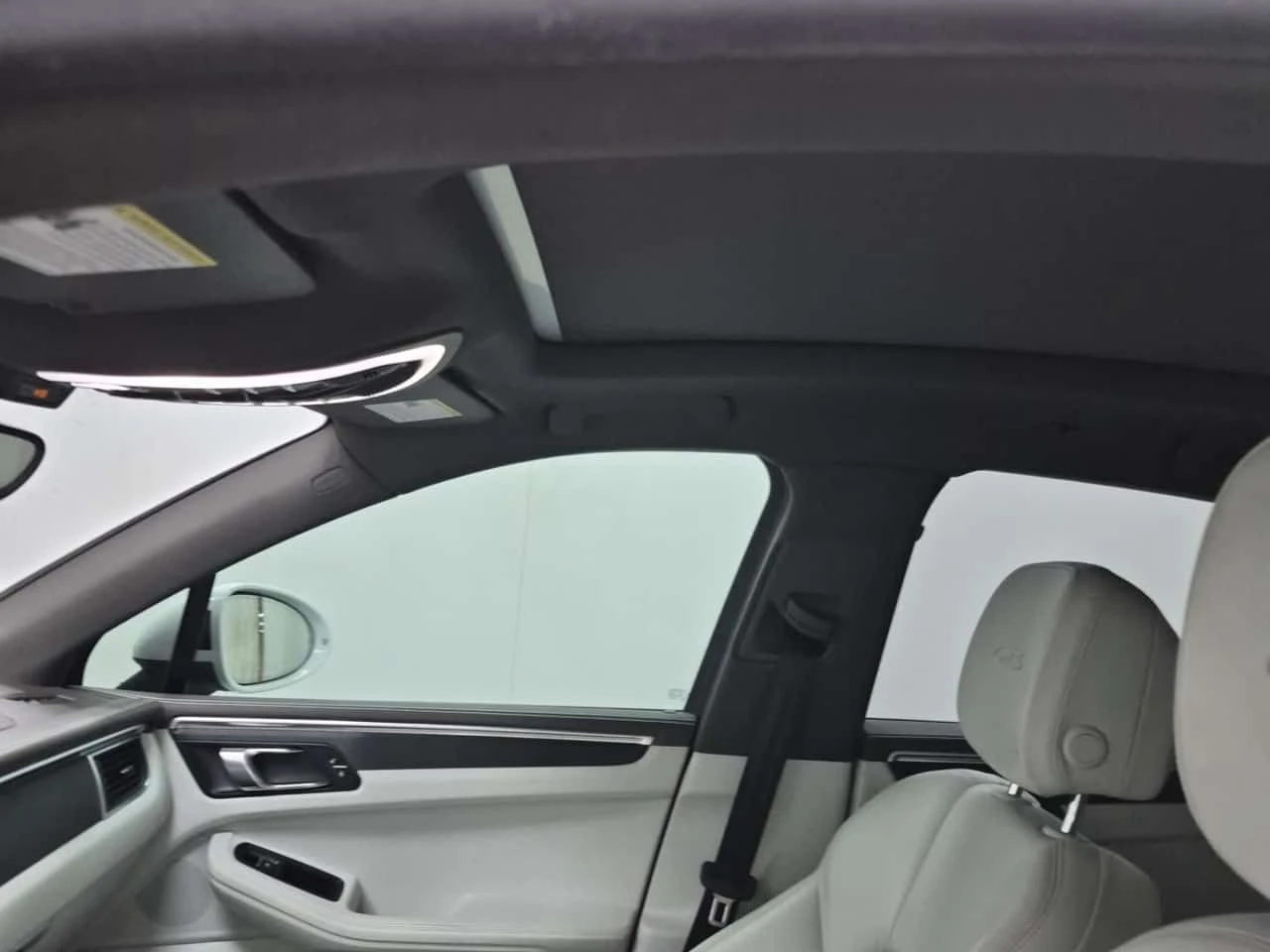 Porsche Macan * GTS * CARFAX * ЦЕНА ДО БГ, снимка 12 - Автомобили и джипове - 55693399