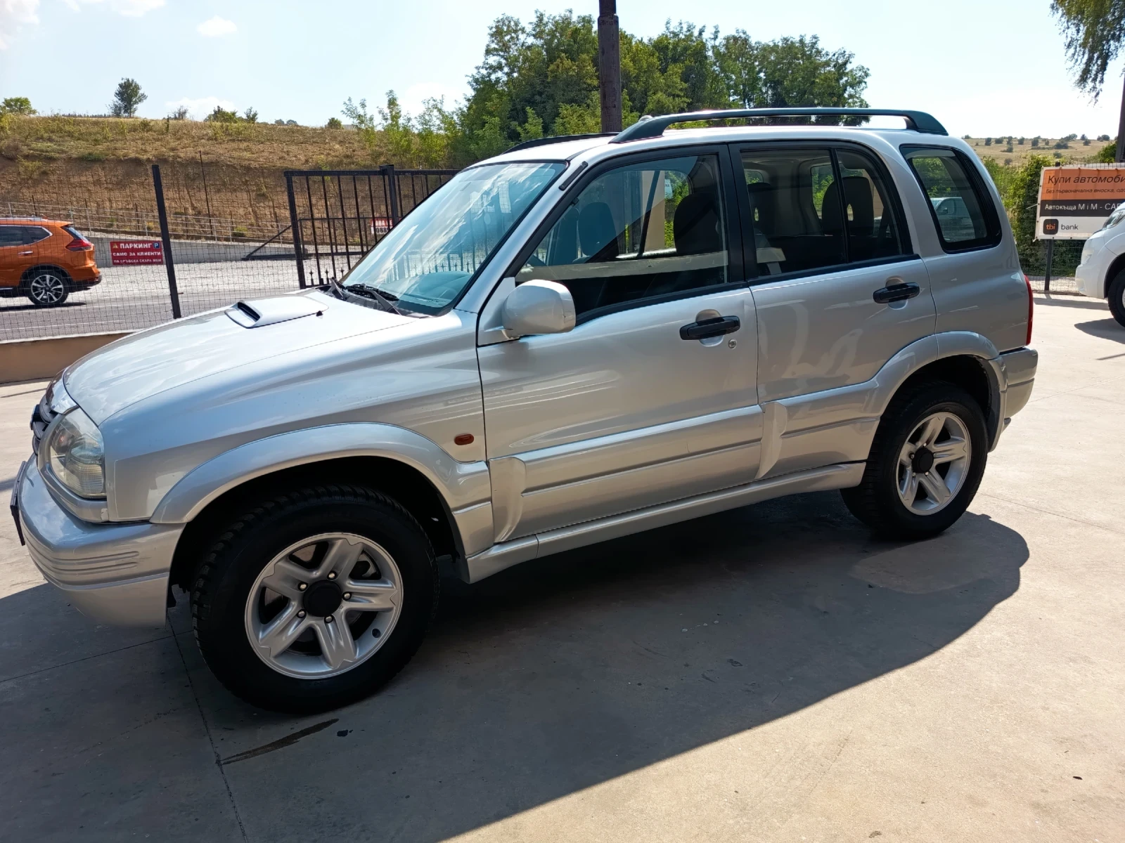 Suzuki Grand vitara 2.0hdi, снимка 7 - Автомобили и джипове - 55753485