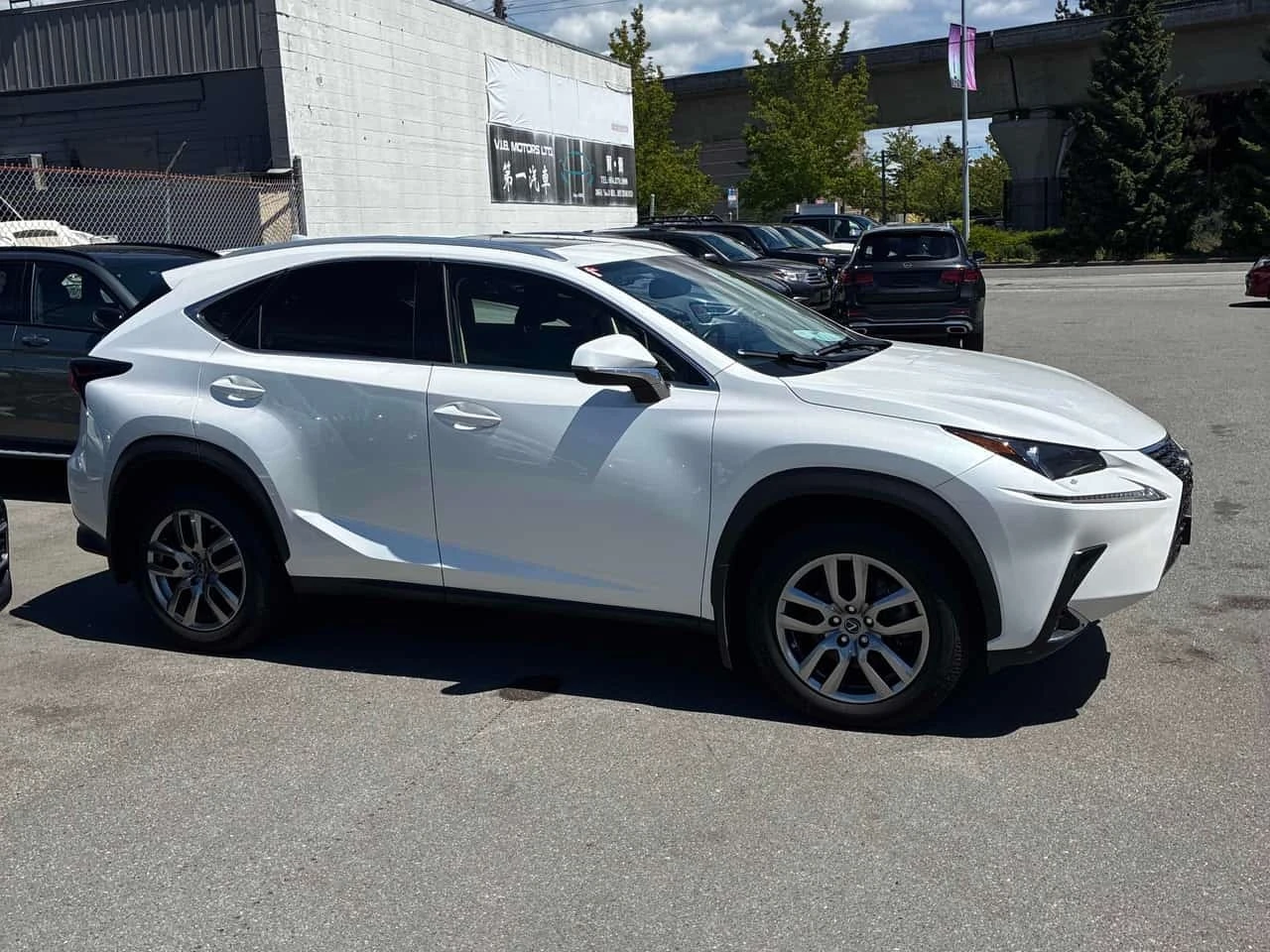 Lexus NX 300 * CARFAX * ОПЦИЯ ЗА ФИНАНСИРАНЕ, снимка 3 - Автомобили и джипове - 56273925