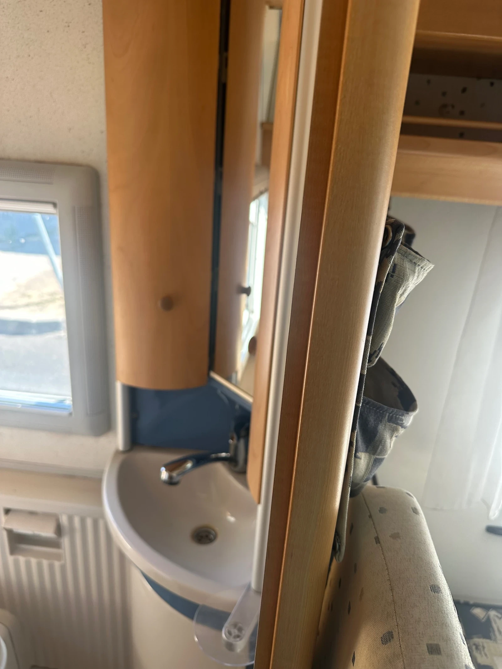 Кемпер Burstner Elegance 532-l, снимка 10 - Каравани и кемпери - 55624159