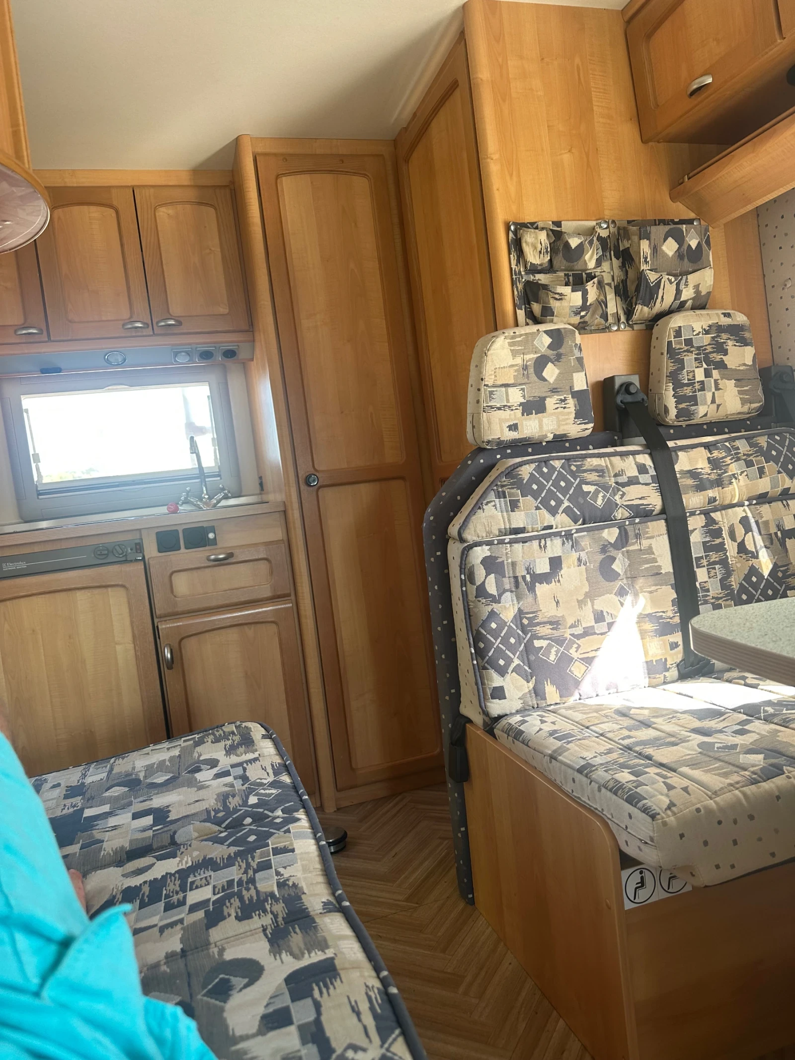 Кемпер Burstner Elegance 532-l, снимка 12 - Каравани и кемпери - 55624159