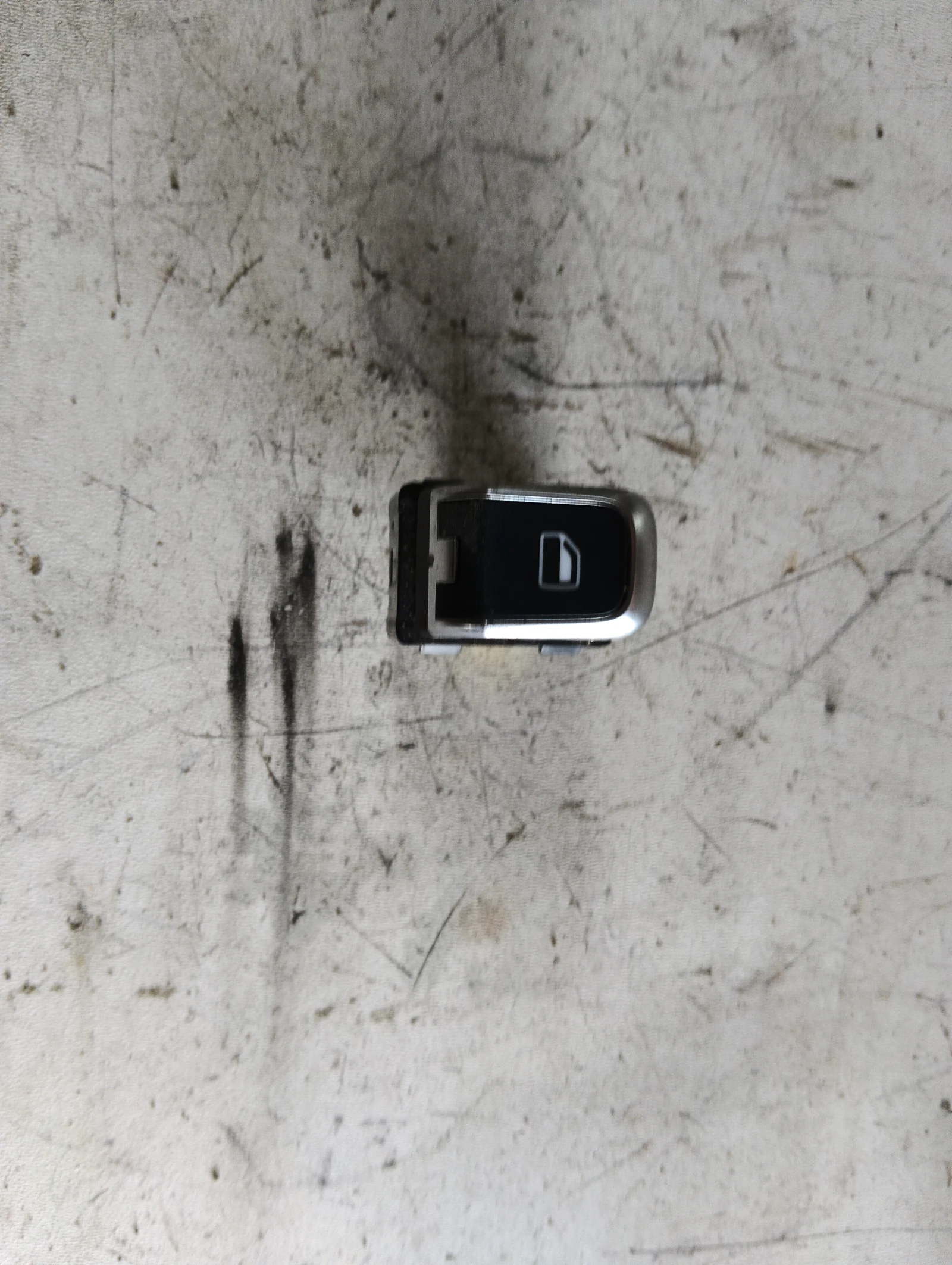 копче ел. стъкла 8V0959855A Audi A3