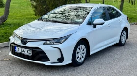 Toyota Corolla 1.8 Hybrid Sedan