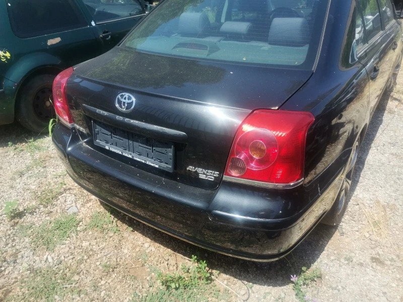 Toyota Avensis 2.0D4D T25 116КС, снимка 10 - Автомобили и джипове - 47189704