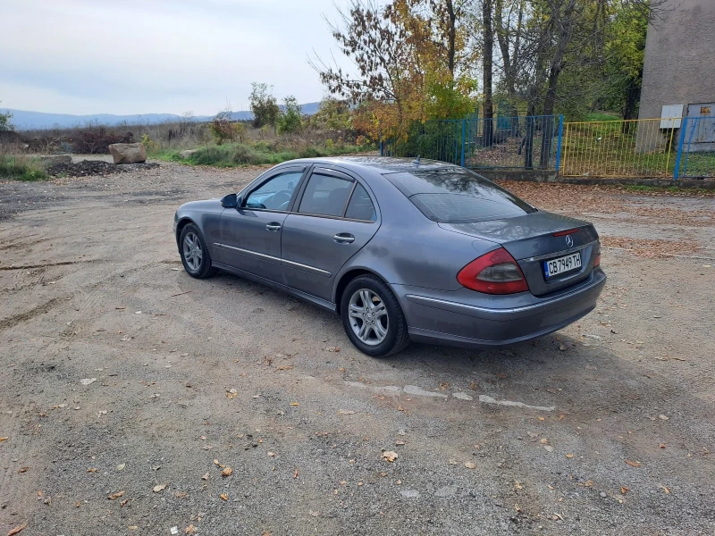 Mercedes-Benz E 220, снимка 7 - Автомобили и джипове - 47565005