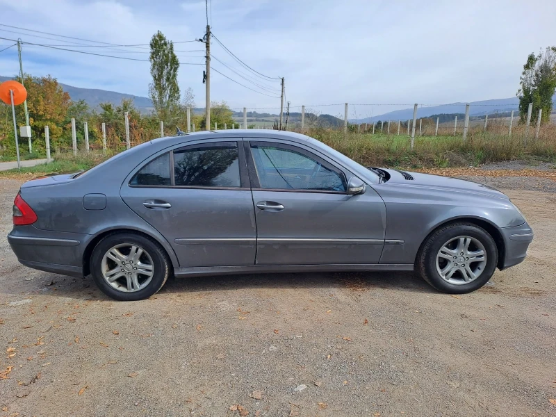 Mercedes-Benz E 220, снимка 12 - Автомобили и джипове - 47565005