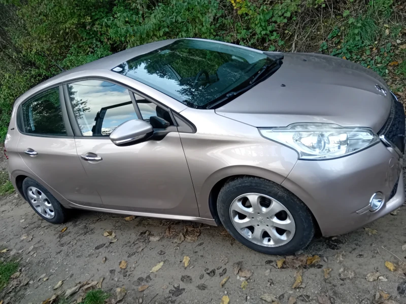 Peugeot 208, снимка 2 - Автомобили и джипове - 47572334