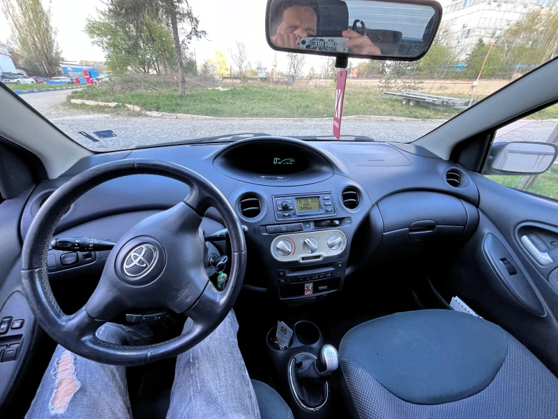 Toyota Yaris, снимка 9 - Автомобили и джипове - 48271401