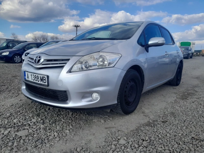 Toyota Auris, снимка 1 - Автомобили и джипове - 48797840