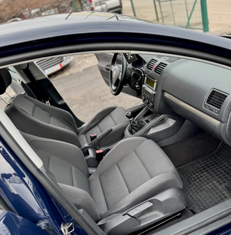 VW Golf 1.9 TDI, снимка 11 - Автомобили и джипове - 49362239