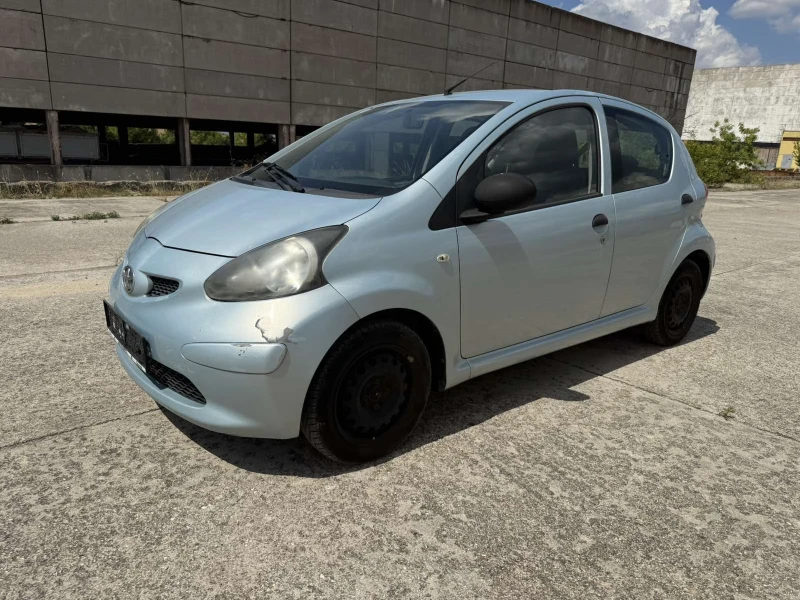 Toyota Aygo 1.0, снимка 2 - Автомобили и джипове - 51235533