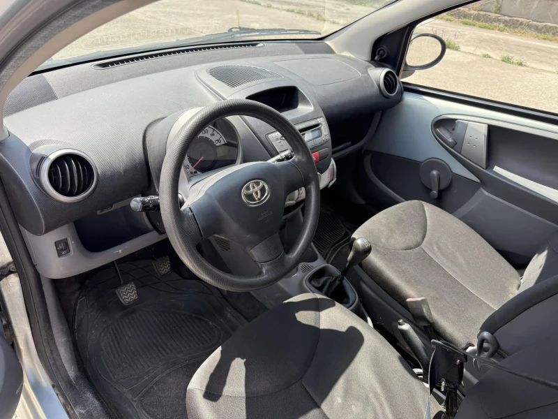 Toyota Aygo 1.0, снимка 6 - Автомобили и джипове - 51235533