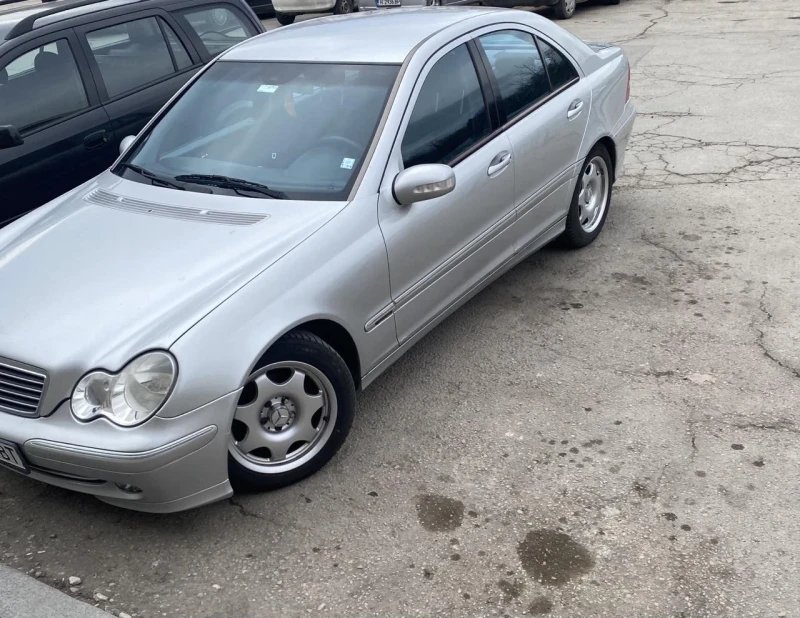 Mercedes-Benz C 200, снимка 6 - Автомобили и джипове - 51365751