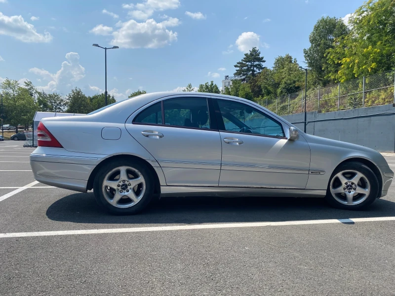 Mercedes-Benz C 200, снимка 3 - Автомобили и джипове - 51365751