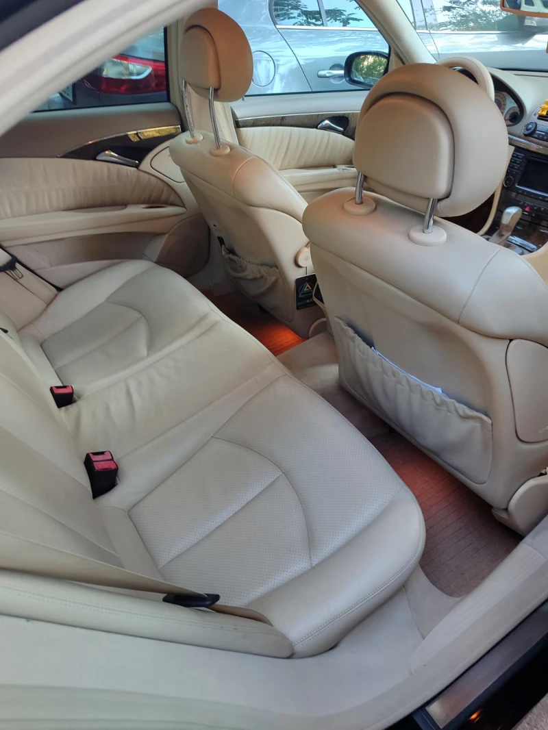 Mercedes-Benz E 320, снимка 10 - Автомобили и джипове - 52548441
