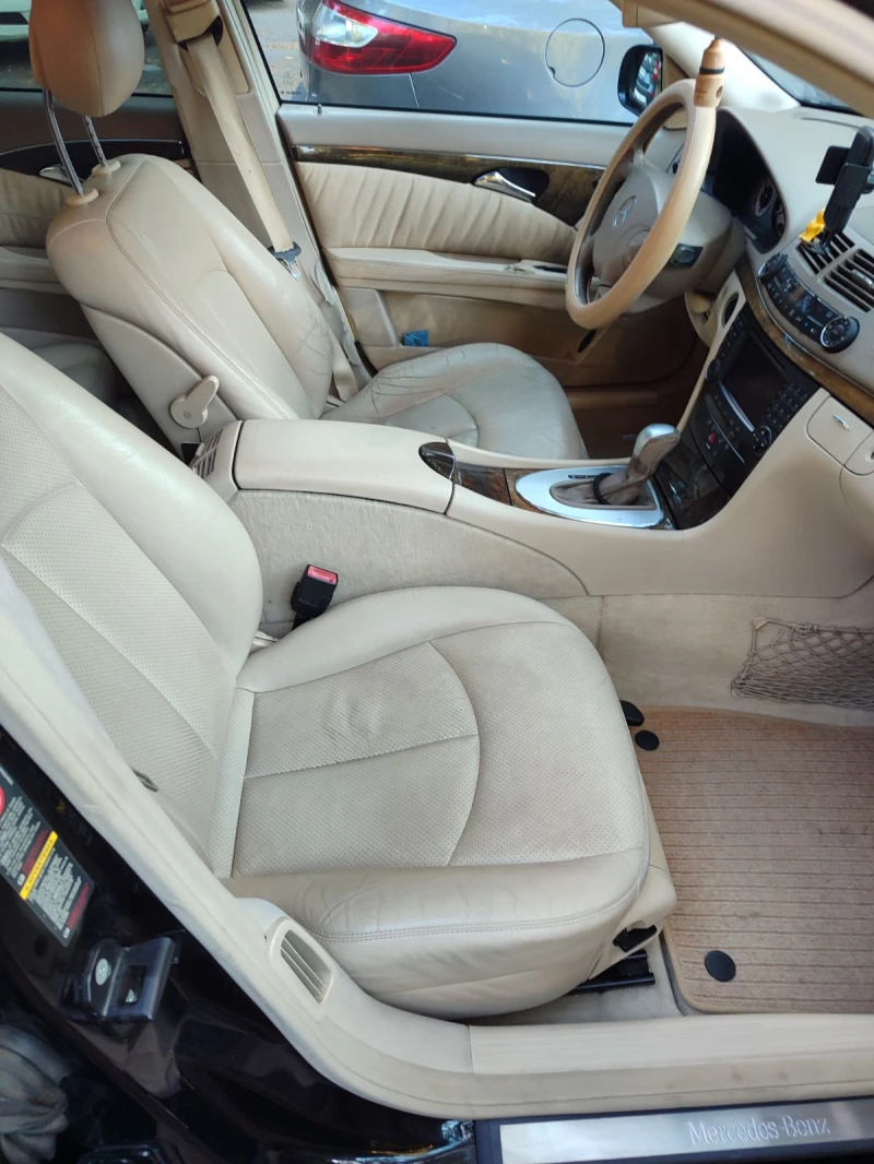 Mercedes-Benz E 320, снимка 11 - Автомобили и джипове - 52548441