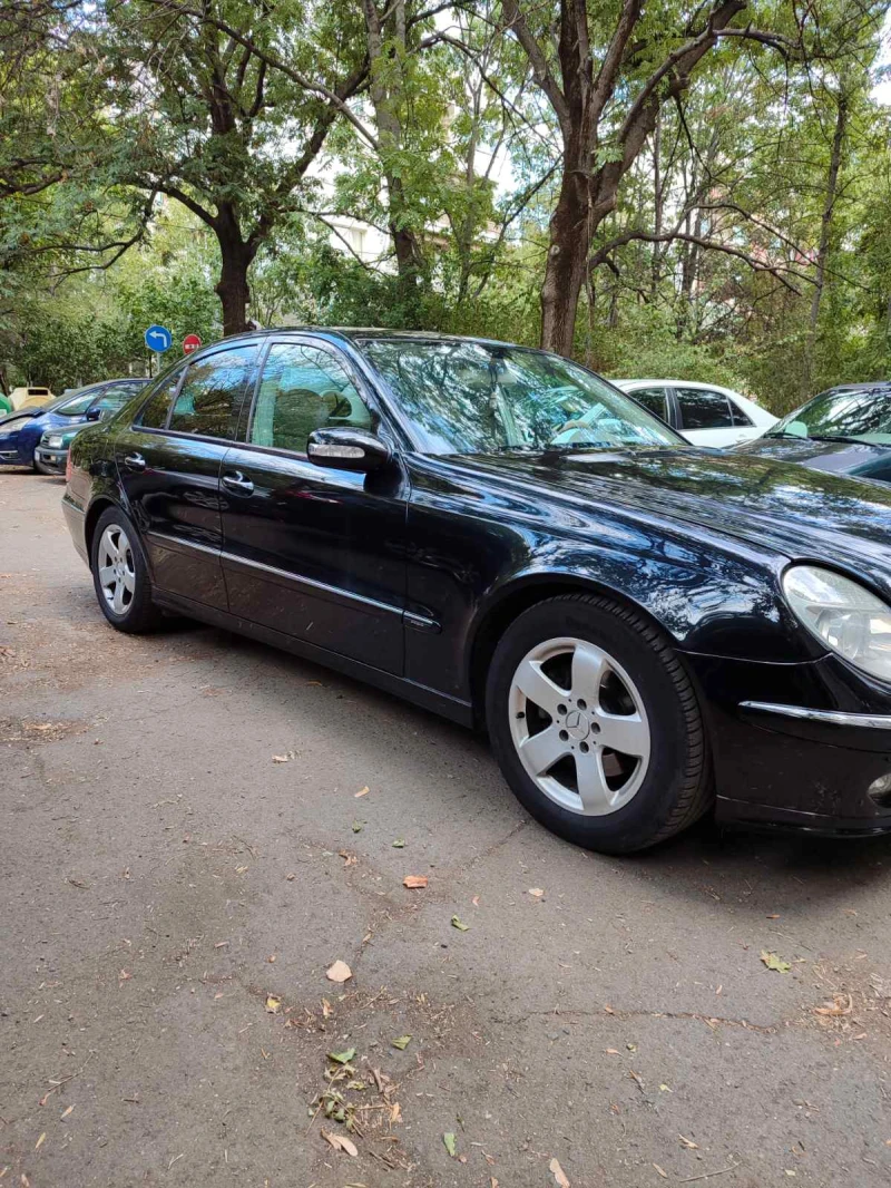 Mercedes-Benz E 320, снимка 5 - Автомобили и джипове - 52548441