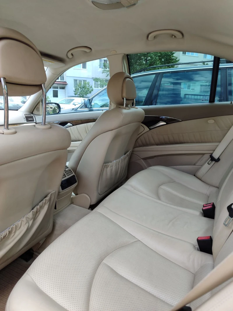Mercedes-Benz E 320, снимка 16 - Автомобили и джипове - 52548441