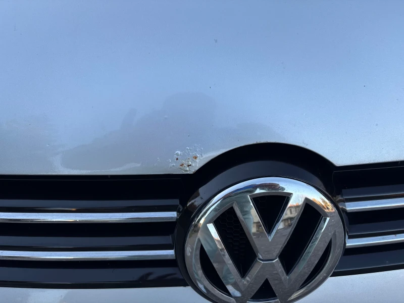 VW Touran 1.6 TDI, снимка 6 - Автомобили и джипове - 52738882