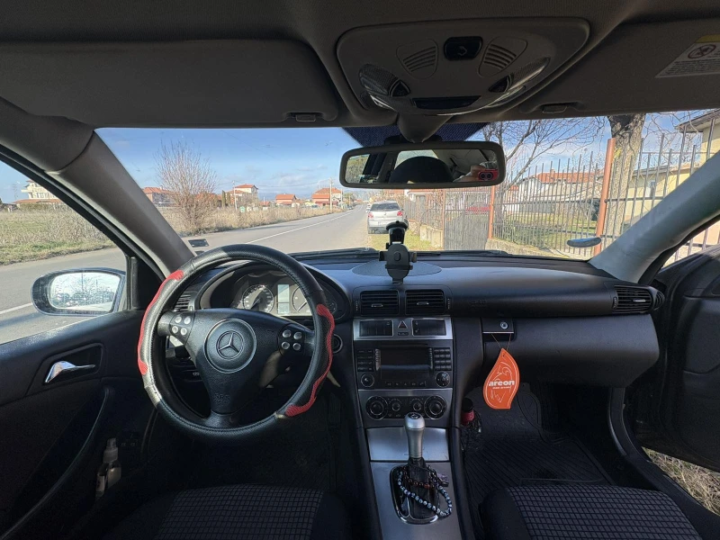 Mercedes-Benz C 220, снимка 13 - Автомобили и джипове - 52949754