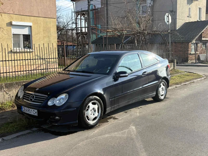 Mercedes-Benz C 220, снимка 3 - Автомобили и джипове - 52949754