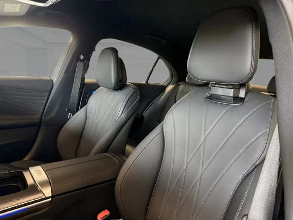 Mercedes-Benz C 300 d 4Matic = AMG Line = Premium Гаранция - изображение 5