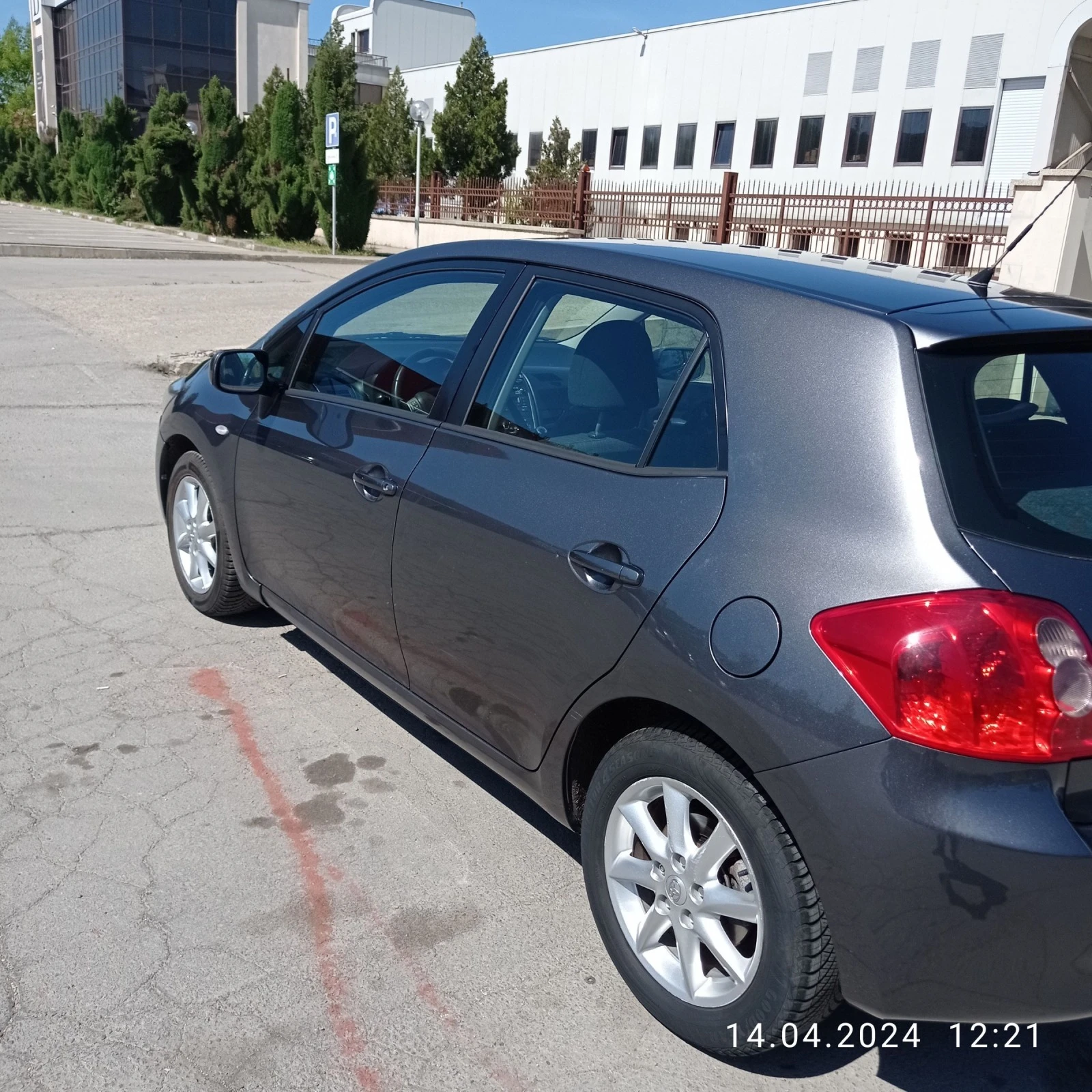 Toyota Auris  - изображение 8