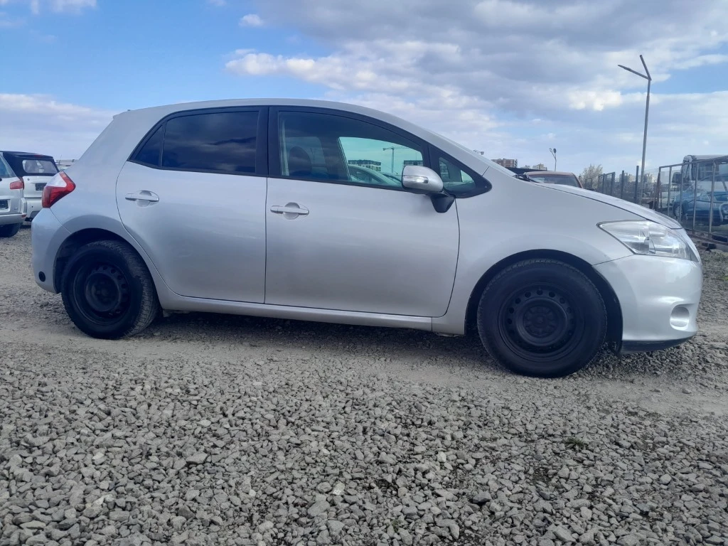 Toyota Auris  - изображение 5