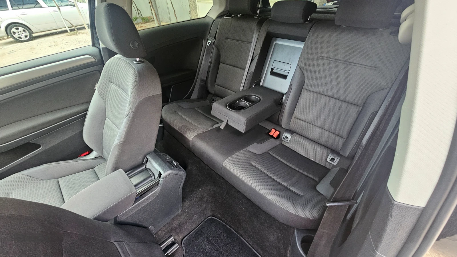 VW Golf Virtual cockpit, Distronic, Lane Assist, Camera | Mobile.bg   13