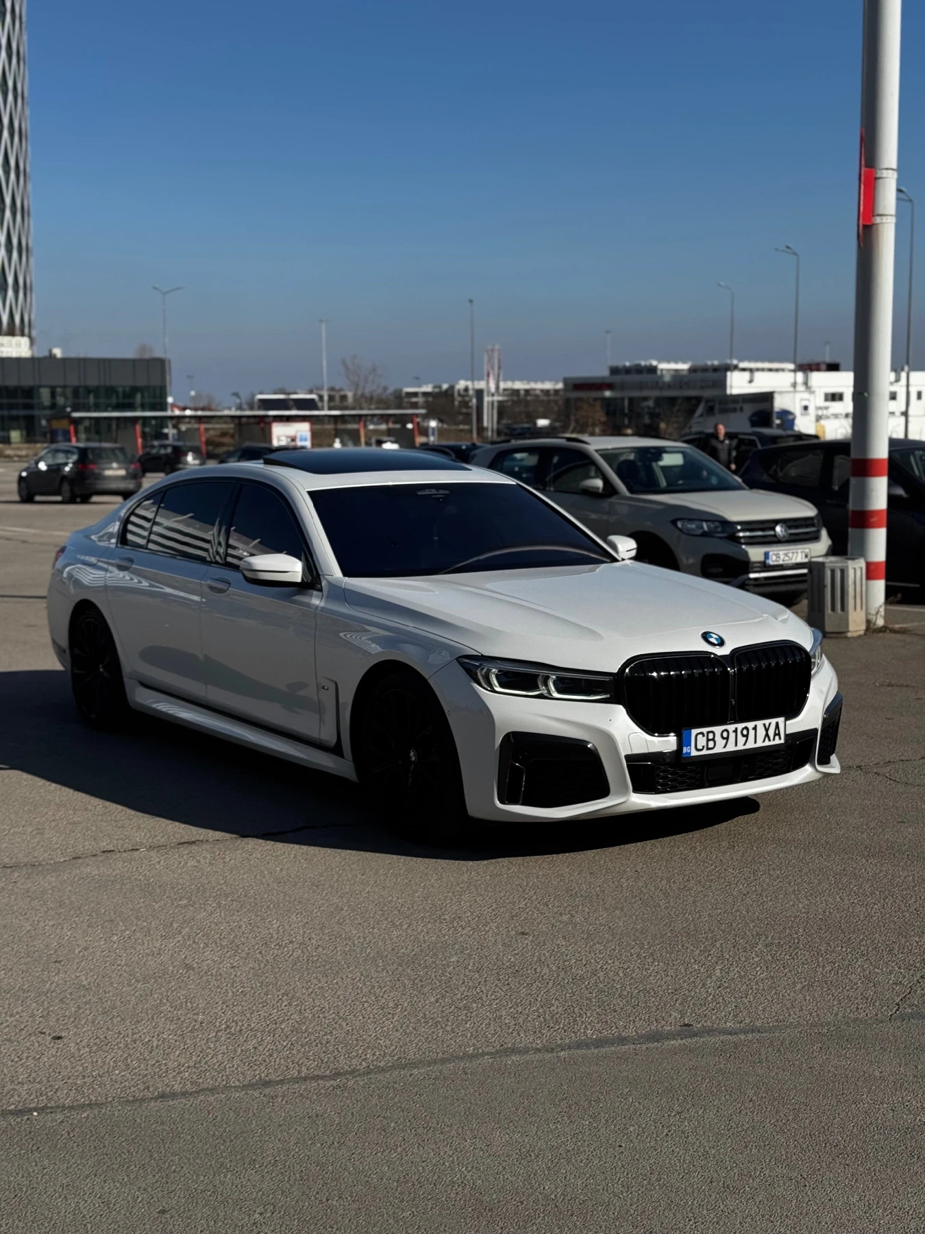 BMW 750  - изображение 2