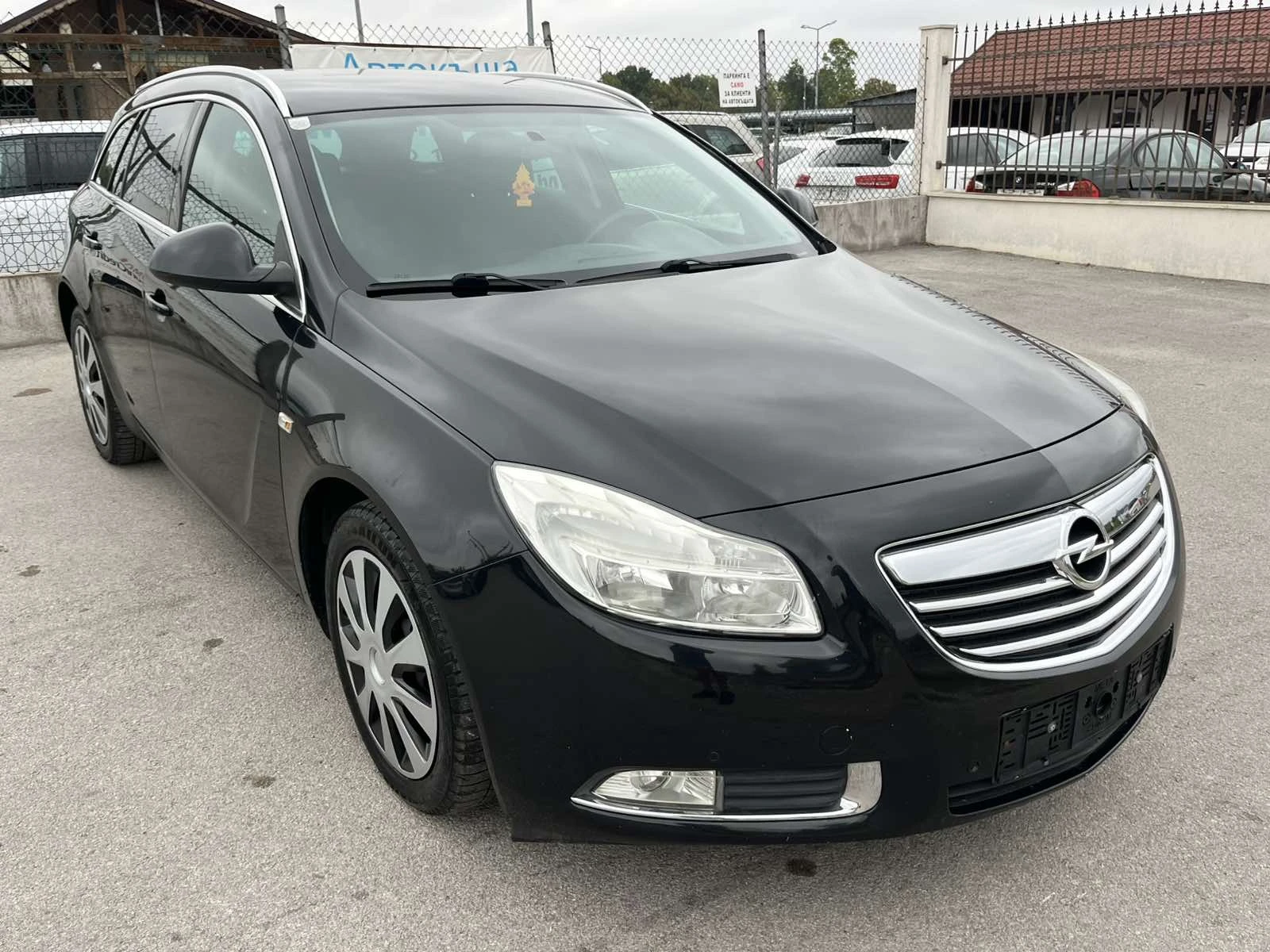 Opel Insignia 1.8I 140кс 6 СКОРОСТИ НАВИГАЦИЯ КЛИМАТРОНИК  - изображение 3