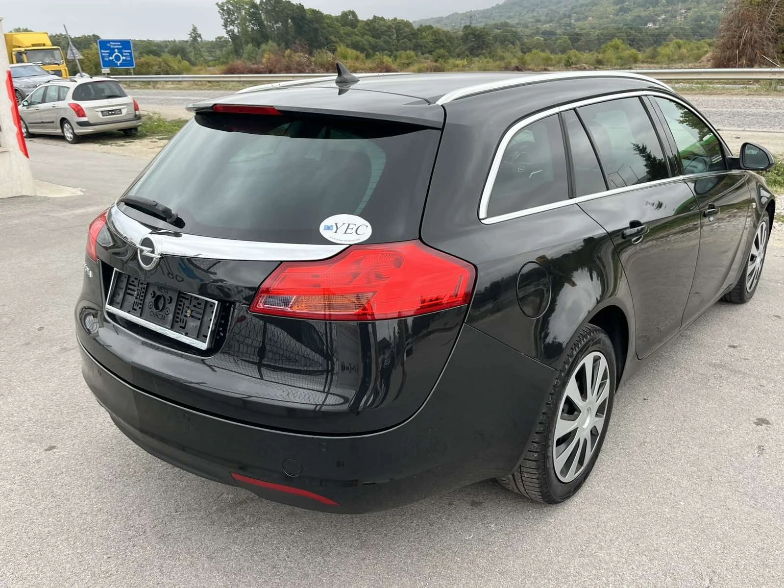 Opel Insignia 1.8I 140кс 6 СКОРОСТИ НАВИГАЦИЯ КЛИМАТРОНИК  - изображение 4