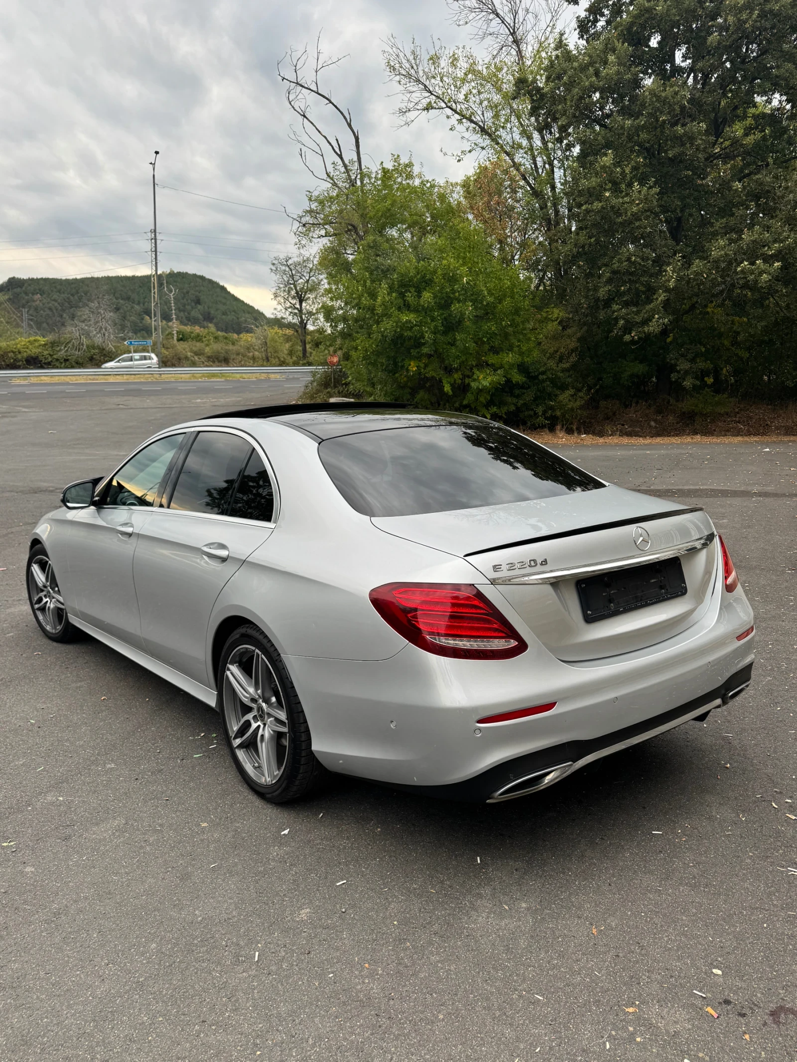 Mercedes-Benz E 220  - изображение 8