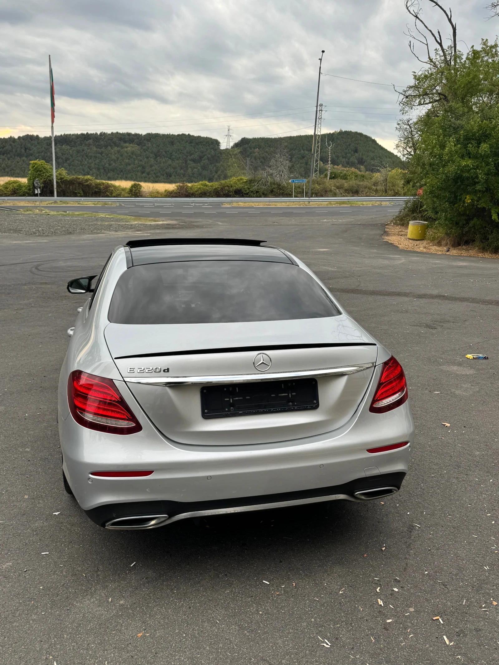 Mercedes-Benz E 220  - изображение 9