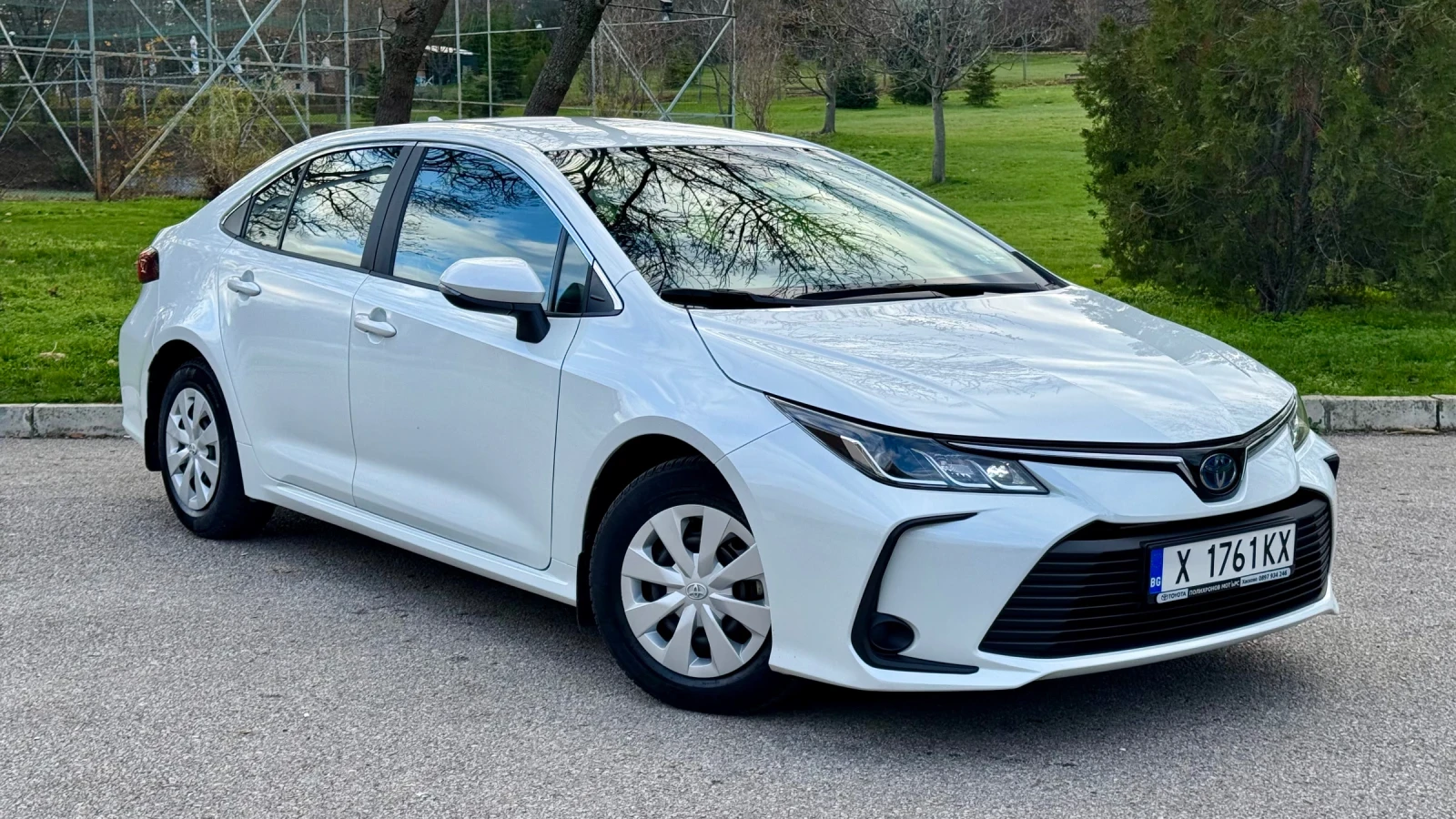 Toyota Corolla 1.8 Hybrid Sedan | Mobile.bg   2