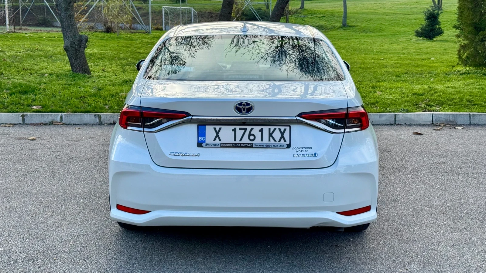 Toyota Corolla 1.8 Hybrid Sedan | Mobile.bg   8