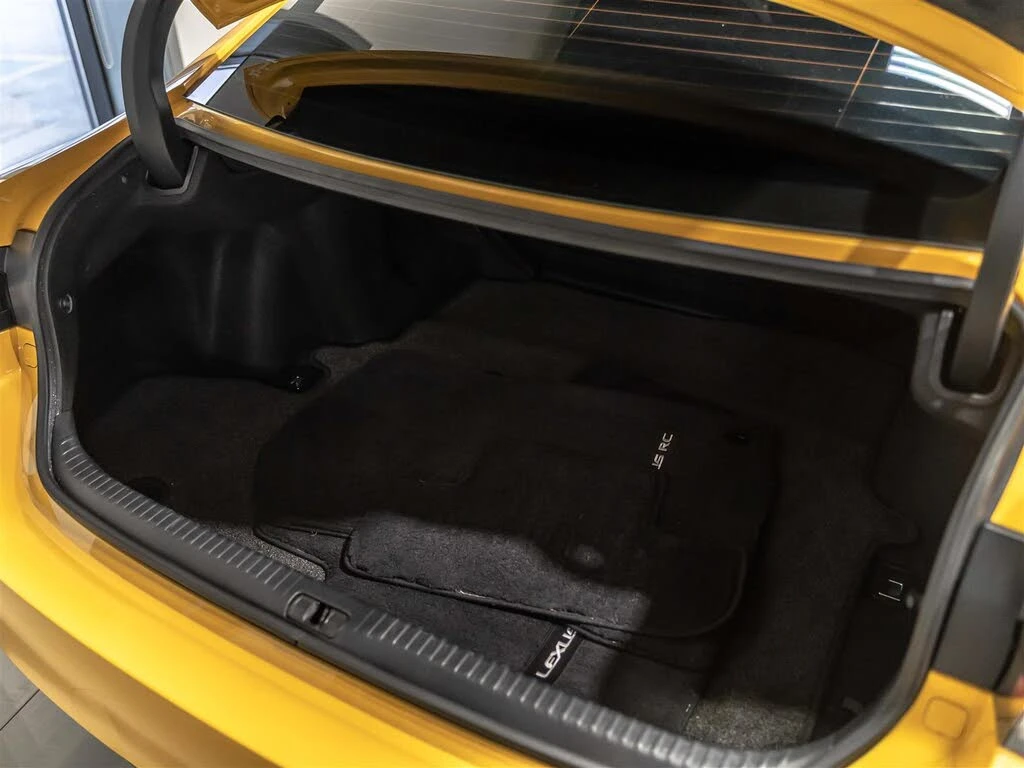 Lexus RC 300 F SPORT * CARFAX * АвтоКредит* (ЦЕНА ДО БГ) - изображение 10