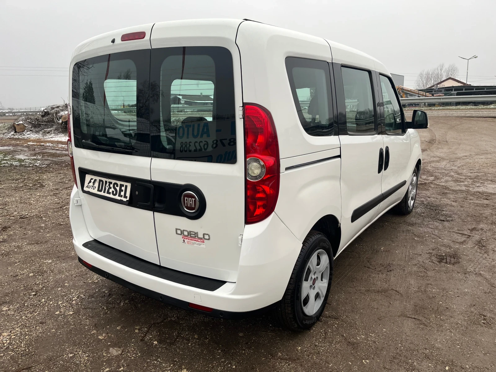 Fiat Doblo 1.6m-jet-105-ITALIA - изображение 9