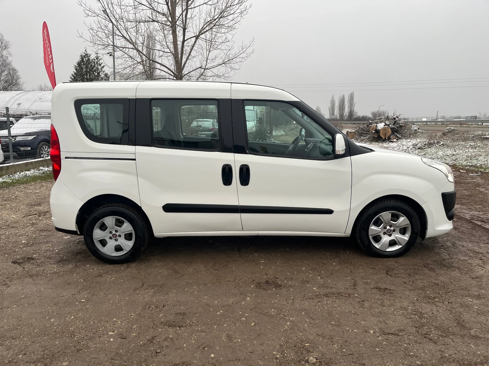 Fiat Doblo 1.6m-jet-105-ITALIA - изображение 4
