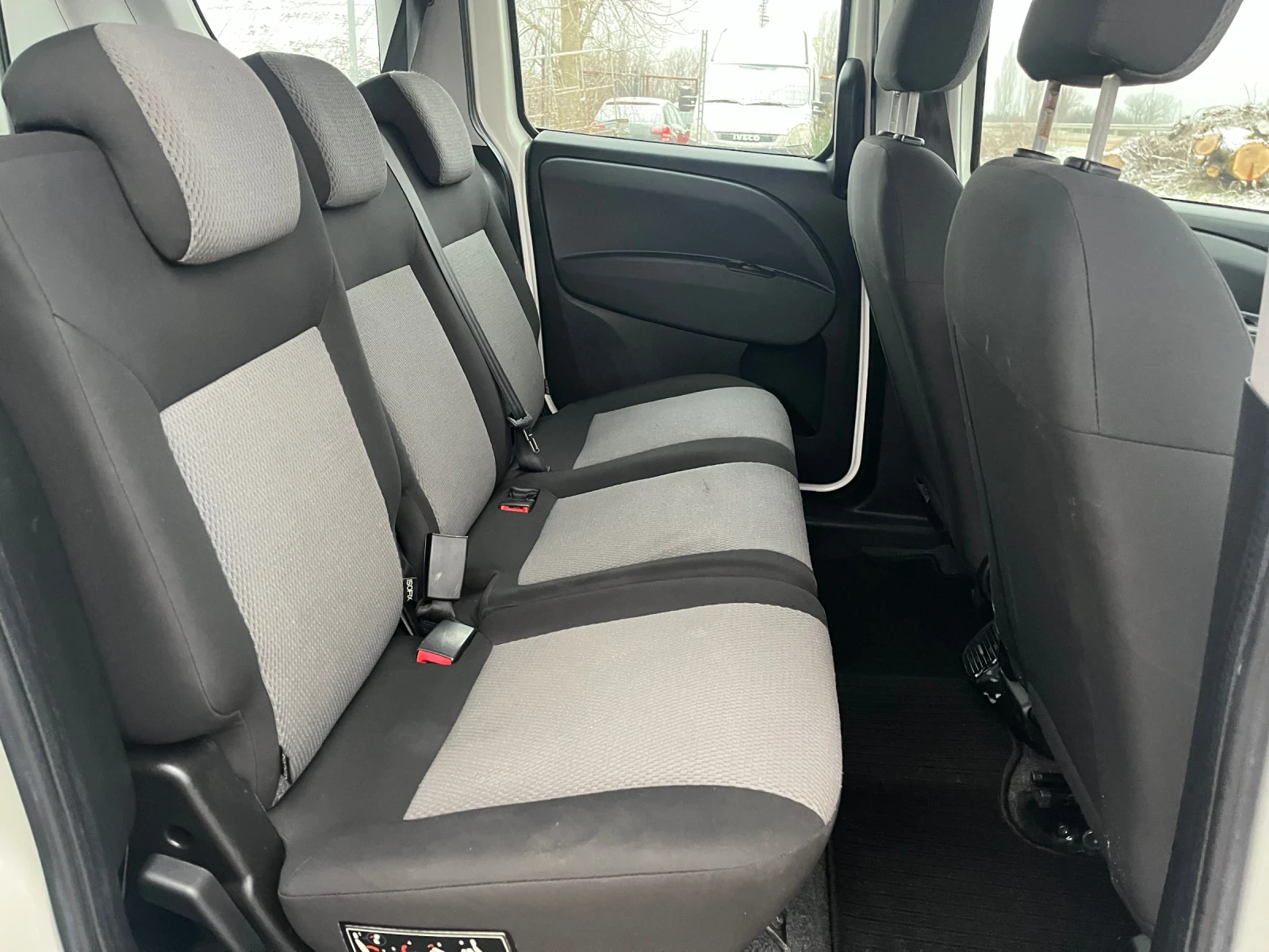 Fiat Doblo 1.6m-jet-105-ITALIA - изображение 7