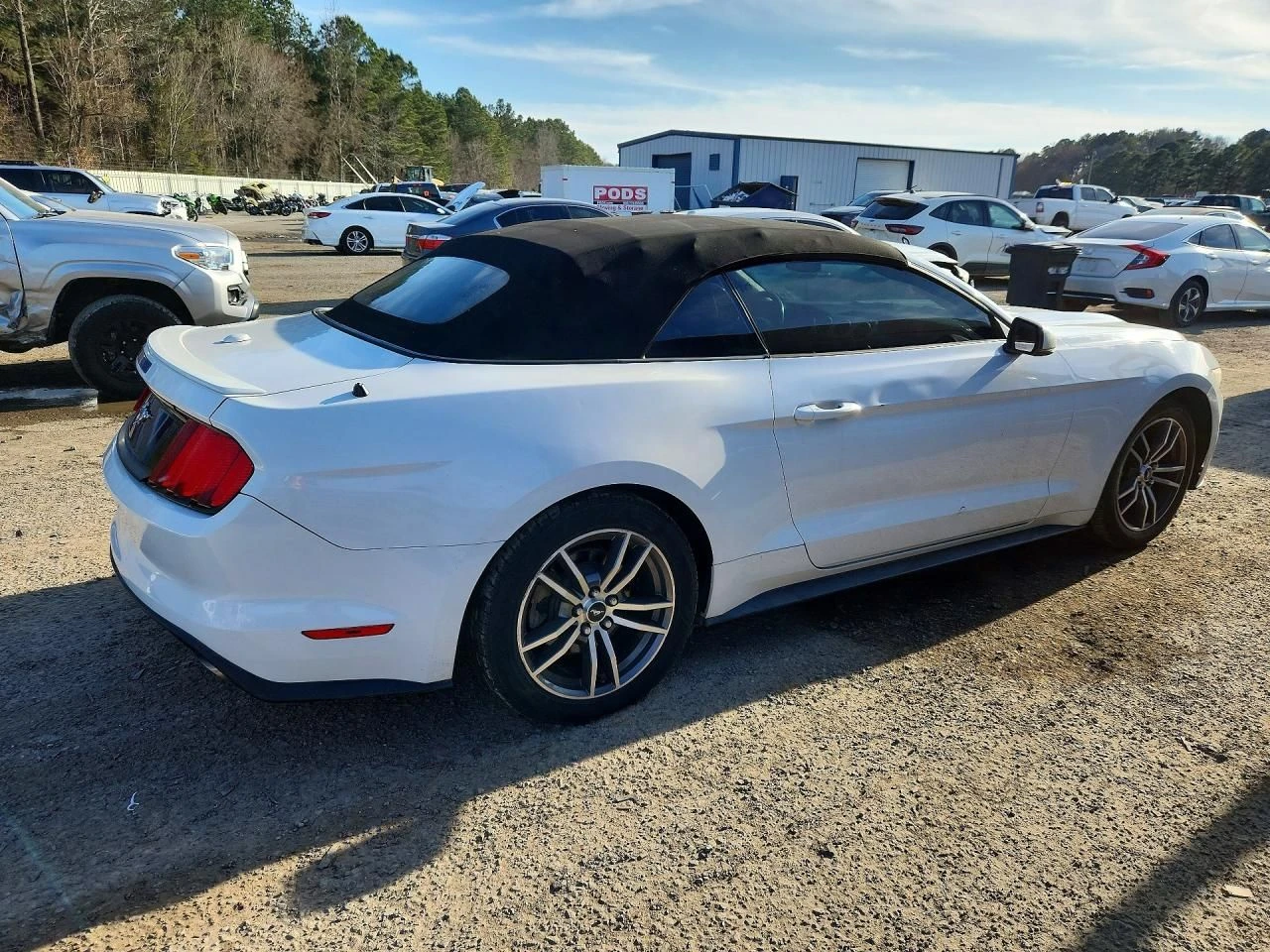 Ford Mustang  - изображение 3