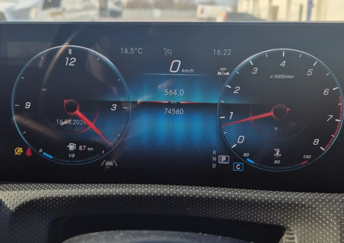 Mercedes-Benz CLA 250 AMG пакет, снимка 9 - Автомобили и джипове - 53896344