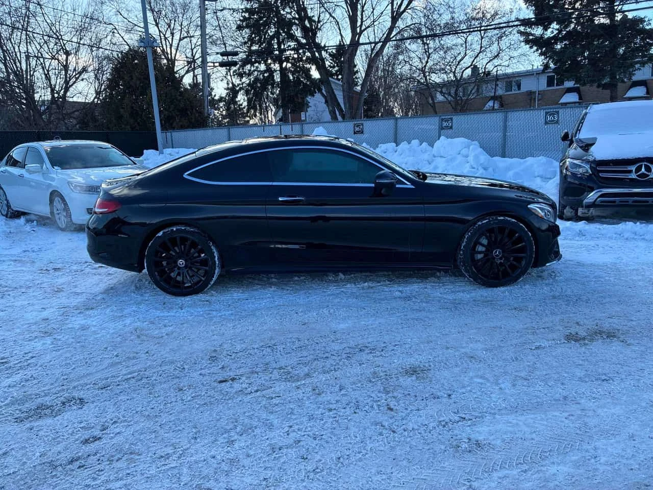 Mercedes-Benz C 300 * CARFAX * 360 * ПОДГРЕВИ * ПАМЕТ, снимка 3 - Автомобили и джипове - 54047331