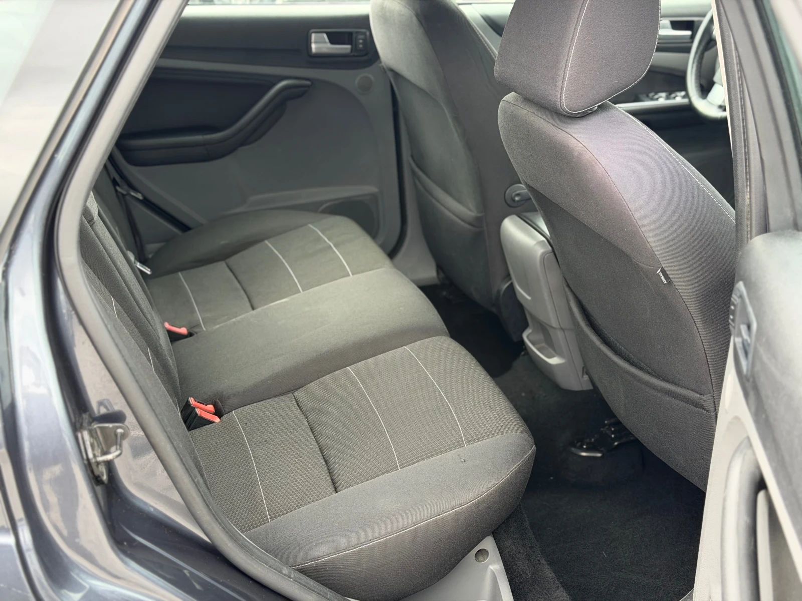 Ford Focus 1.6TDCI* TITANIUM* , снимка 10 - Автомобили и джипове - 54086164