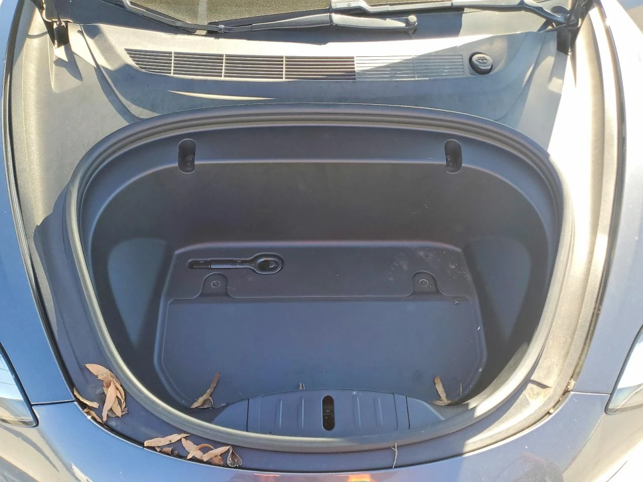 Tesla Model 3 Standard Range Plus RWD, снимка 11 - Автомобили и джипове - 54158365