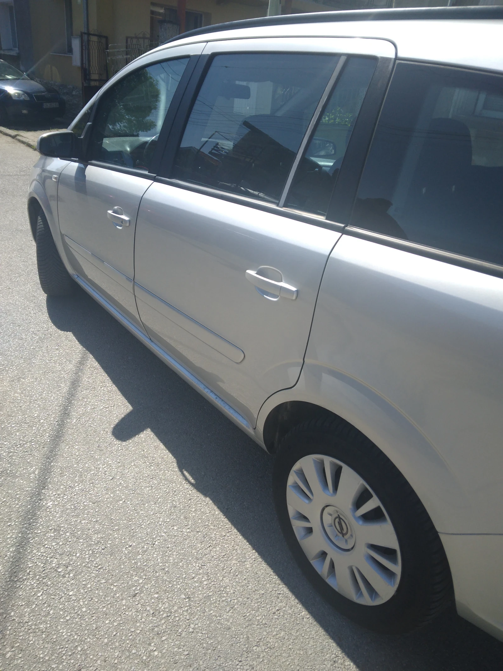 Opel Zafira, снимка 12 - Автомобили и джипове - 54772120
