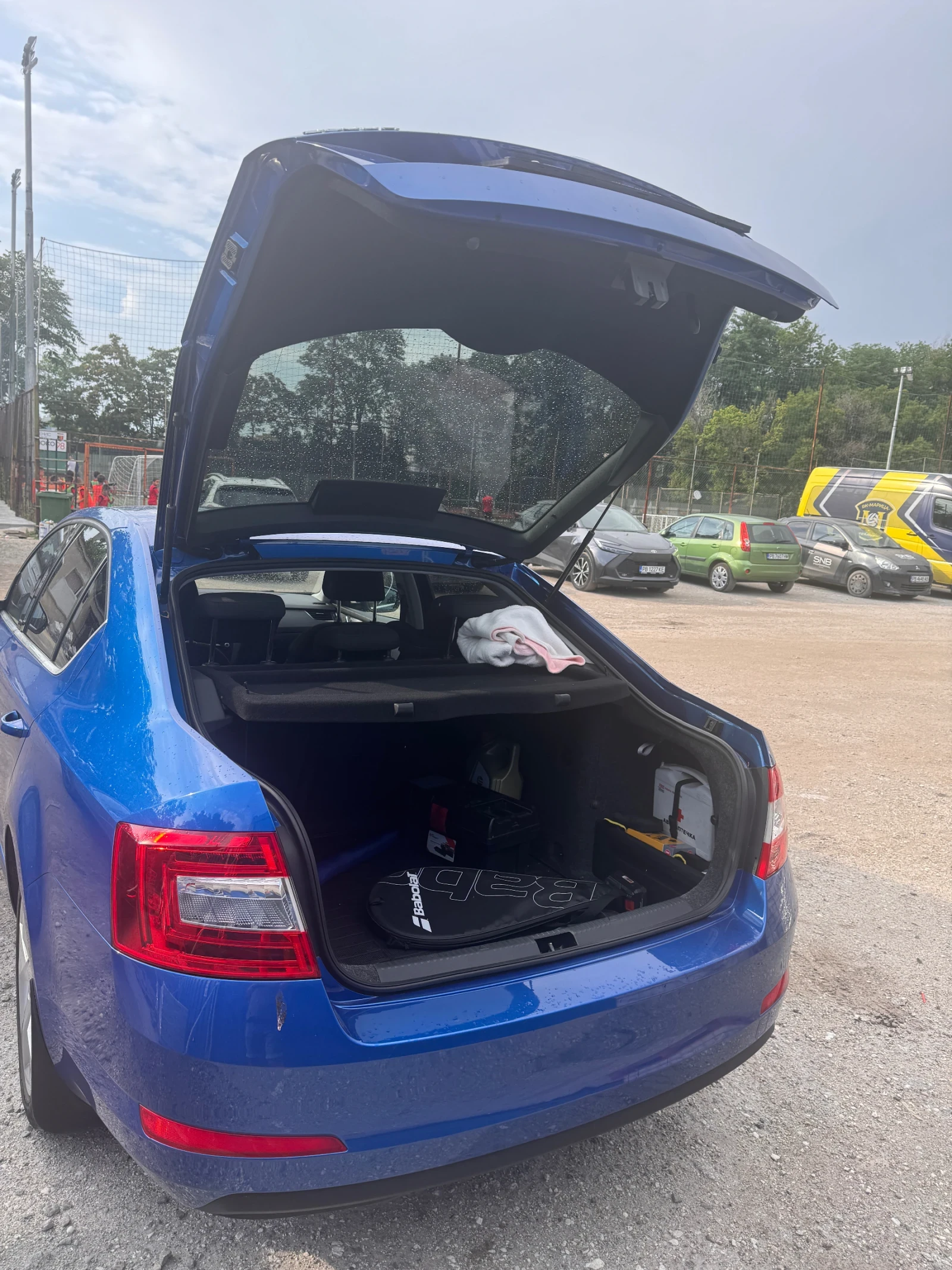 Skoda Octavia Canton/Bi-xenon/Високо ниво., снимка 8 - Автомобили и джипове - 55037778