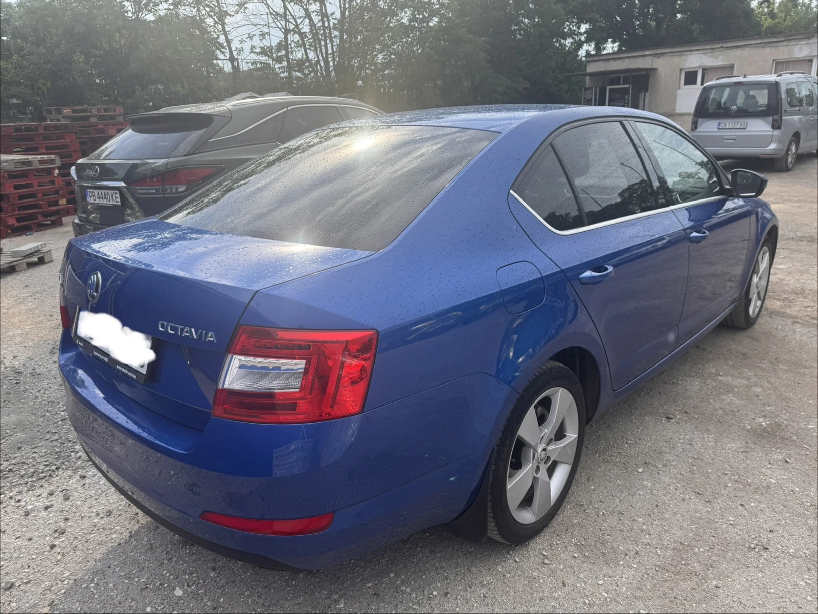 Skoda Octavia Canton/Bi-xenon/Високо ниво., снимка 6 - Автомобили и джипове - 55037778